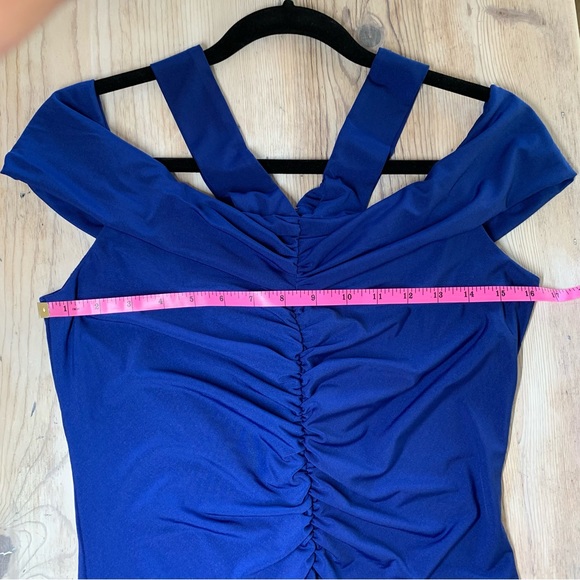 Venus Ruched Off Shoulder Gown - Picture 14 of 15